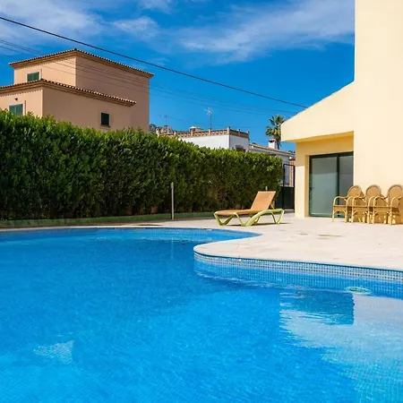 Holiday home Apto Con Terraza 103